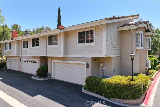 7 Greenmeadow Drive, Newbury Park CA: https://media.crmls.org/medias/ae0157d6-f3d0-45aa-9276-4977ce5d49c0.jpg