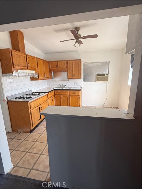 Detail Gallery Image 13 of 17 For 2300 Granada Ave, South El Monte,  CA 91733 - – Beds | – Baths