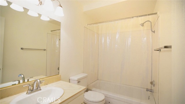 7310 Corsican Drive, Huntington Beach CA: https://media.crmls.org/medias/ae01b565-61fa-4717-b44c-6ec42587d65d.jpg