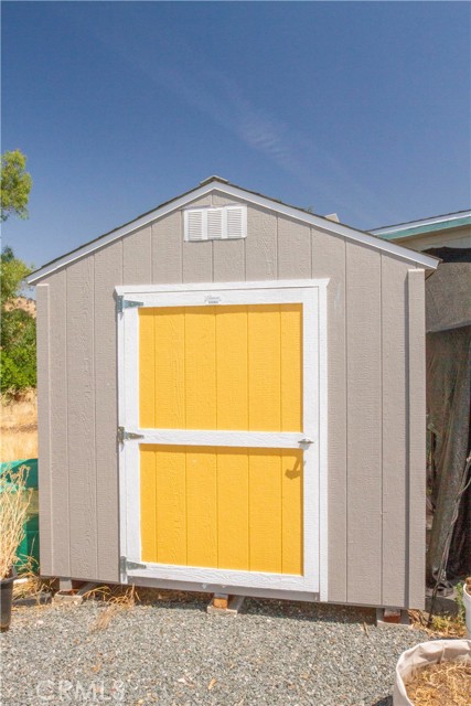 35032 George Smith Road, Squaw Valley CA: https://media.crmls.org/medias/ae04cf61-92e5-474e-9e9a-d1f20ed4cc27.jpg