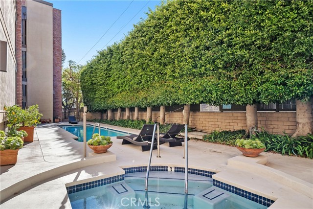 Detail Gallery Image 37 of 40 For 141 S Linden Dr #203,  Beverly Hills,  CA 90212 - 2 Beds | 2 Baths