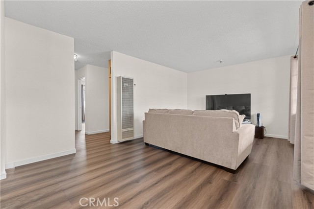 Detail Gallery Image 13 of 62 For 3702 W 126th, Hawthorne,  CA 90250 - – Beds | – Baths