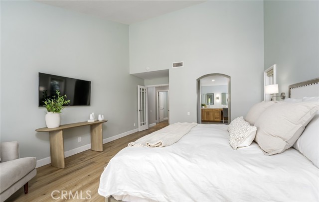 Image 22 of 63 For 3 Taylor Place