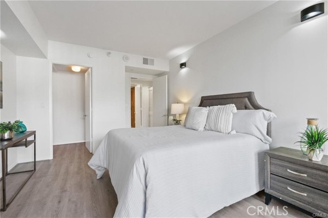 850 E Ocean Boulevard, Long Beach CA: https://media.crmls.org/medias/ae05ddf2-b80f-4fb0-a7d9-fd56be5d6df3.jpg