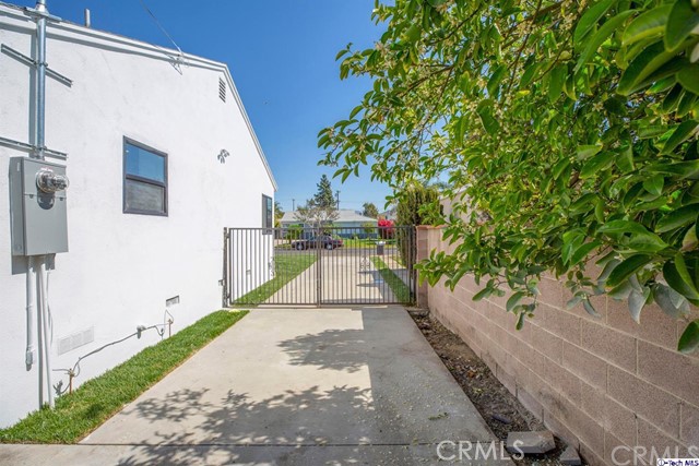 2 Bed Home for Sale in Sun Valley, California
