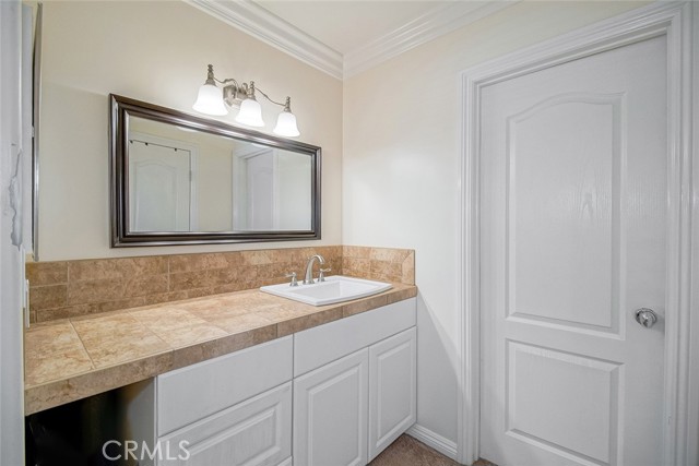 Detail Gallery Image 33 of 54 For 27123 Crossglade Ave #4,  Canyon Country,  CA 91351 - 2 Beds | 2 Baths