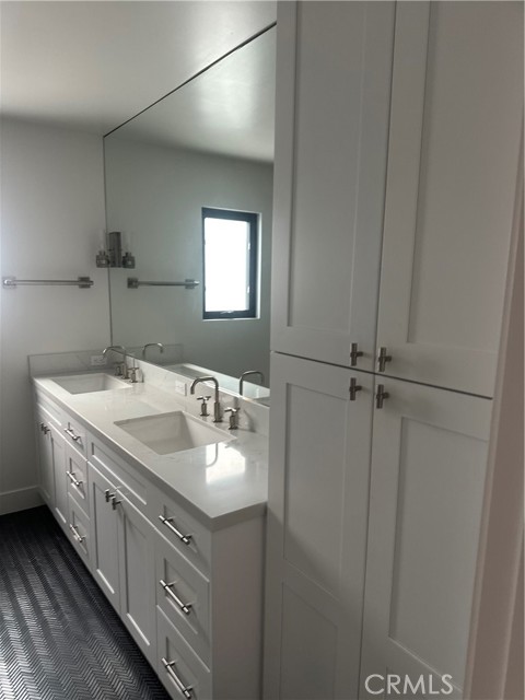 Detail Gallery Image 9 of 15 For 222 Cedar St #B,  Newport Beach,  CA 92663 - 2 Beds | 2 Baths