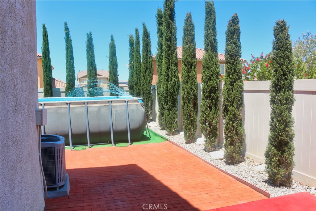 https://media.crmls.org/medias/ae075ab6-002d-4c98-81ae-c279e204f866.jpg?preset=X-Large