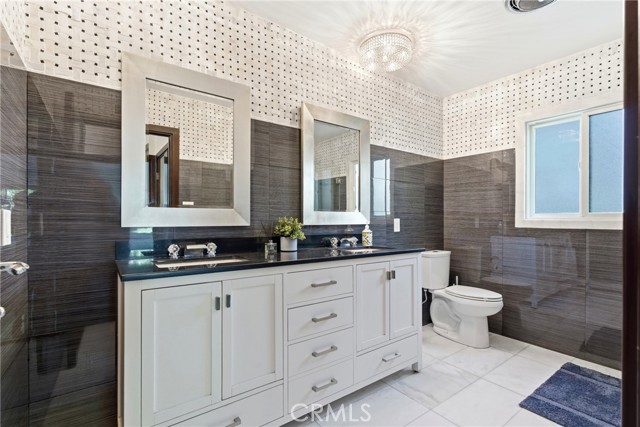 Detail Gallery Image 31 of 44 For 5836 Winnetka Ave, Woodland Hills,  CA 91367 - 4 Beds | 3 Baths