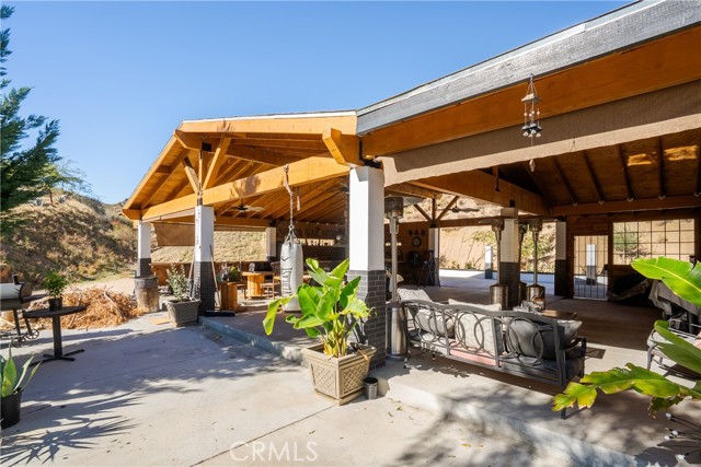 Detail Gallery Image 5 of 44 For 13905 Summit Valley, Hesperia,  CA 92345 - 3 Beds | 2 Baths