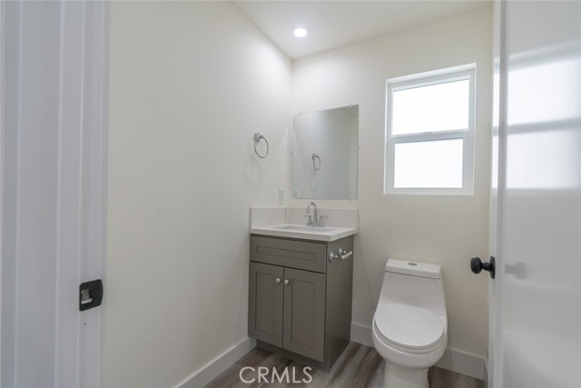 Detail Gallery Image 24 of 39 For 443 1/2 N Harvard Bld, Los Angeles,  CA 90004 - 4 Beds | 4 Baths