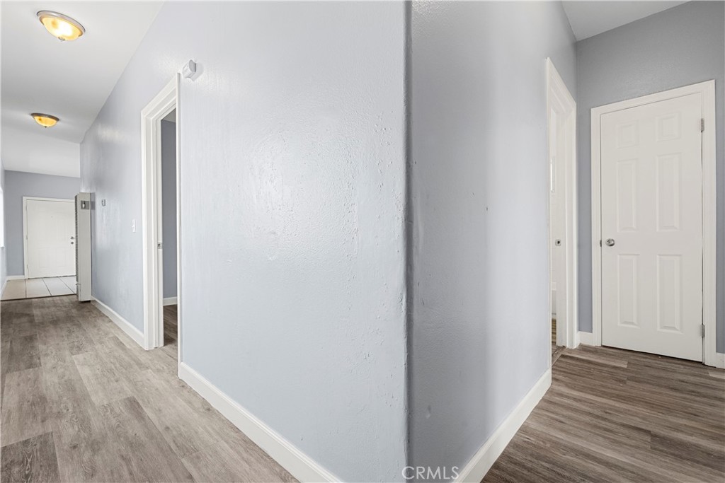 https://media.crmls.org/medias/ae083b11-b467-4314-a008-40e902b30239.jpg?preset=X-Large