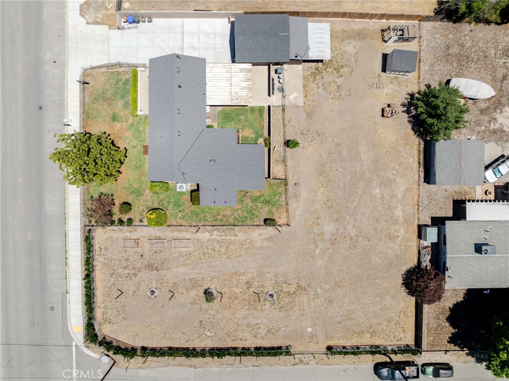 https://media.crmls.org/medias/ae09002c-19f2-456d-998b-a185c9528a81.jpg?preset=X-Large