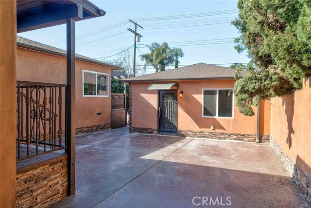 Detail Gallery Image 47 of 61 For 415 Birmingham Rd, Burbank,  CA 91504 - 4 Beds | 3/1 Baths