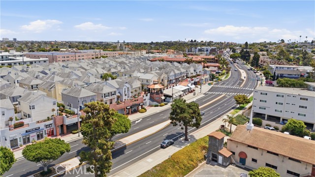 APX. 90 WONDERFUL NEWER HOMES, WALKING DISTANCE TO SHOPPING, AND RESTAURANTS NEARBUY. APX. 90 WONDERFUL NEWER HOMES, WALKING DISTANCE TO SHOPPING, AND RESTAURANTS NEARBUY.