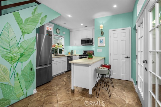 Detail Gallery Image 40 of 57 For 5101 Chateau, Irvine,  CA 92604 - 4 Beds | 3/1 Baths