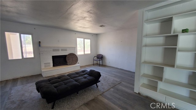 32676 Foothill Road, Lucerne Valley CA: https://media.crmls.org/medias/ae0ab6ae-b34e-40f0-8f52-5ac0c8d7e374.jpg