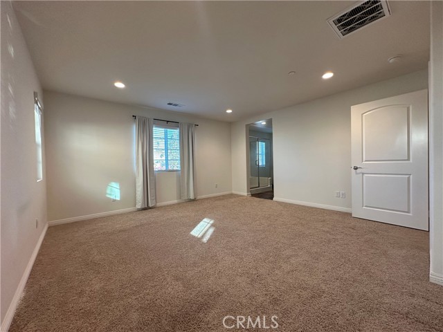 Detail Gallery Image 6 of 15 For 7245 Crescendo Ln, Fontana,  CA 92336 - 4 Beds | 2/1 Baths