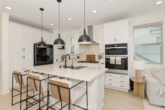 Detail Gallery Image 4 of 39 For 861 Cornelia Way, Rancho Mission Viejo,  CA 92694 - 2 Beds | 2 Baths