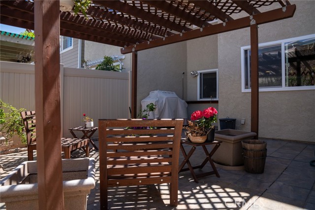 54 Oval Road, Irvine CA: https://media.crmls.org/medias/ae0c3409-4aea-4625-aab2-f1a847eab4ea.jpg