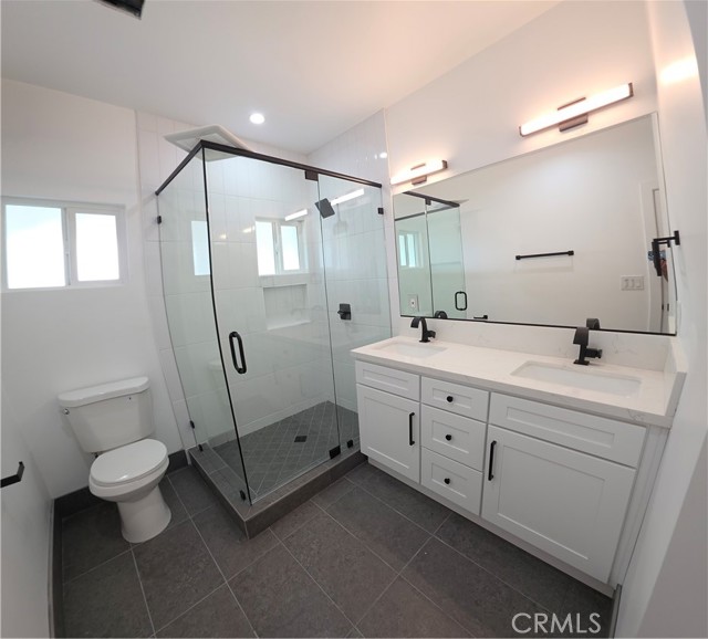 Detail Gallery Image 15 of 23 For 4705 Lakewood #2,  Lakewood,  CA 90712 - 3 Beds | 2 Baths