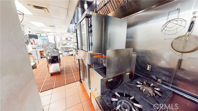 3630 E Slauson Avenue, Maywood CA: https://media.crmls.org/medias/ae0c5a0a-667e-4ef1-9b27-0870ea4c8766.jpg