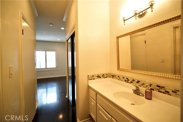 Detail Gallery Image 10 of 12 For 300 N El Molino Ave #216,  Pasadena,  CA 91101 - 2 Beds | 2 Baths