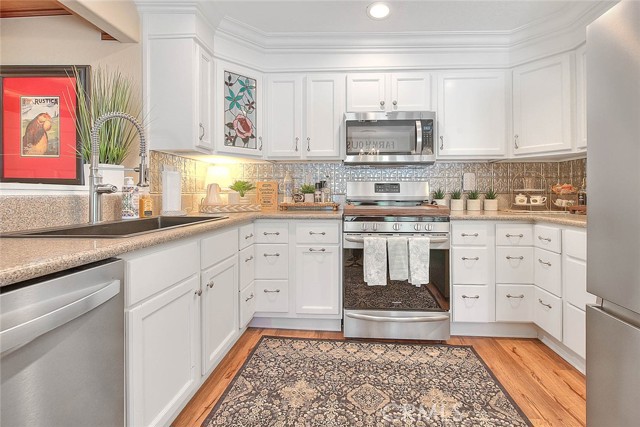 Detail Gallery Image 8 of 40 For 662 6th St, Norco,  CA 92860 - 3 Beds | 2 Baths