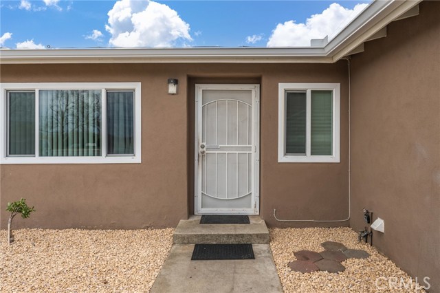 Detail Gallery Image 2 of 28 For 716 N Orange St, Riverside,  CA 92501 - 3 Beds | 2 Baths