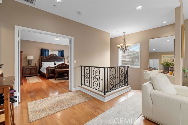 Detail Gallery Image 7 of 43 For 211 S Francisca, Redondo Beach,  CA 90277 - 4 Beds | 3 Baths