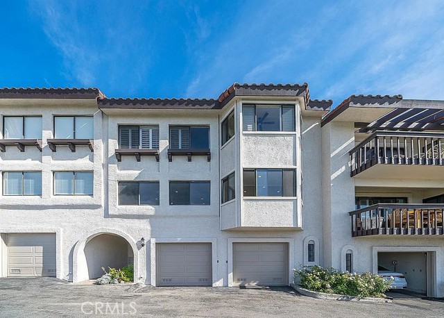 Detail Gallery Image 2 of 44 For 2209 W 25th St #7,  San Pedro,  CA 90732 - 2 Beds | 2 Baths