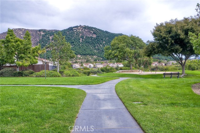 3323 Avocado Vista Lane, Fallbrook CA: https://media.crmls.org/medias/ae1081e5-b1df-4b55-85e7-83fa6f33a25f.jpg