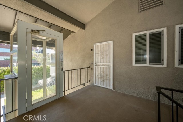 1930 St John Road, Seal Beach CA: https://media.crmls.org/medias/ae10d8aa-c954-43cd-b09f-66d30b30df9d.jpg