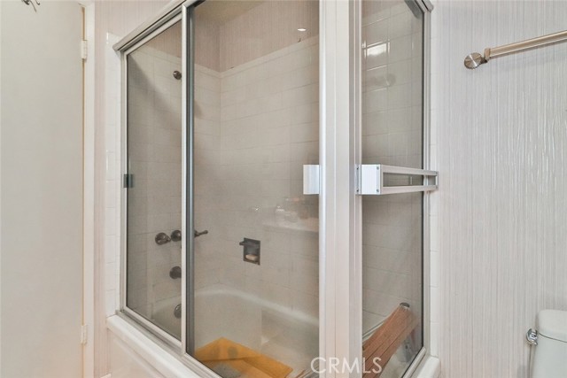 9845 Encino Avenue, Northridge CA: https://media.crmls.org/medias/ae111287-99d3-4025-9513-bd94013482bd.jpg