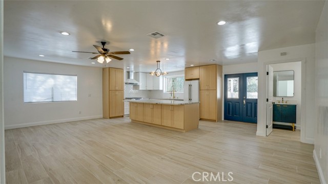 Detail Gallery Image 9 of 65 For 24306 Gilmore St, West Hills,  CA 91307 - 4 Beds | 2 Baths