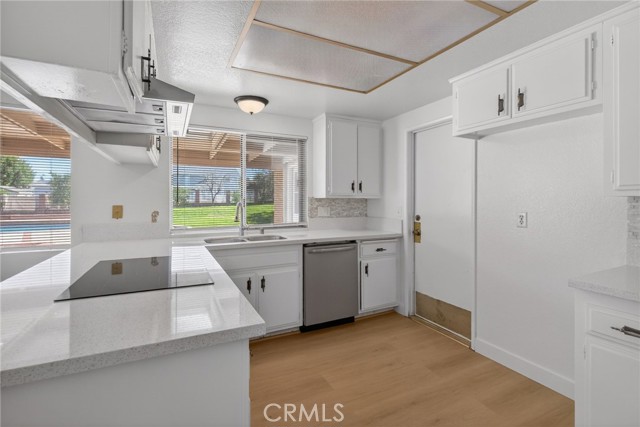 Detail Gallery Image 15 of 43 For 2843 James St, Corona,  CA 92881 - 3 Beds | 2 Baths