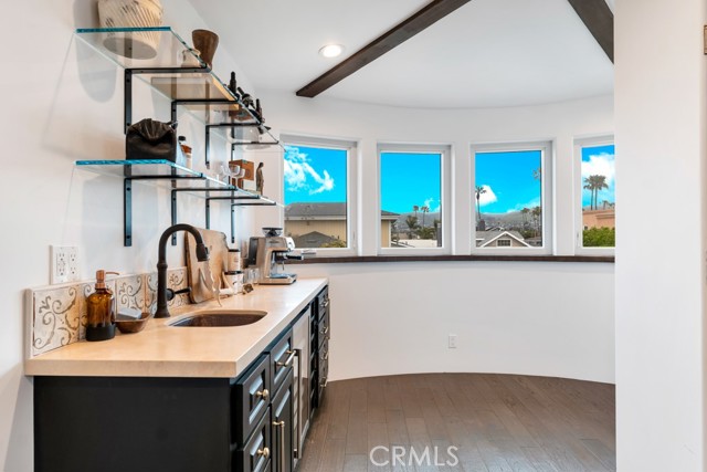 1177 Norwich Lane, Ventura CA: https://media.crmls.org/medias/ae118527-408c-41dd-a11c-044639f2c046.jpg