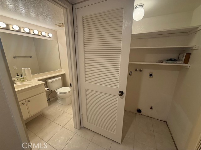 Detail Gallery Image 8 of 24 For 41 Oxford #10,  Irvine,  CA 92612 - 2 Beds | 2 Baths