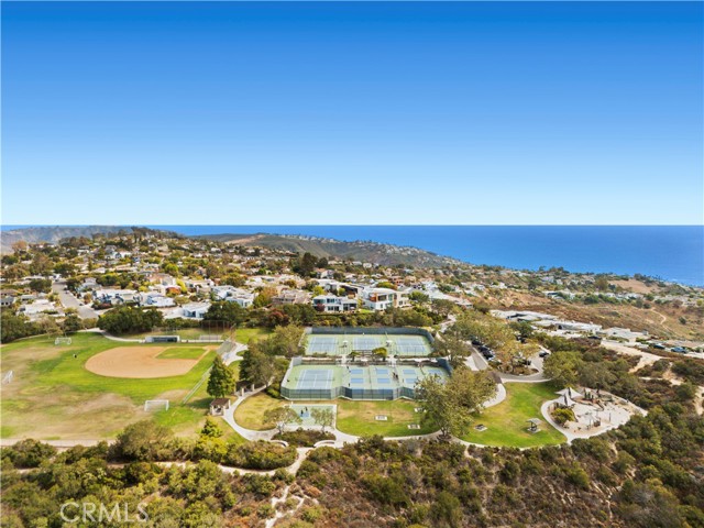 3251 Rimcrest Circle, Laguna Beach CA: https://media.crmls.org/medias/ae125f11-944f-4cdb-bed5-d7467abd497c.jpg