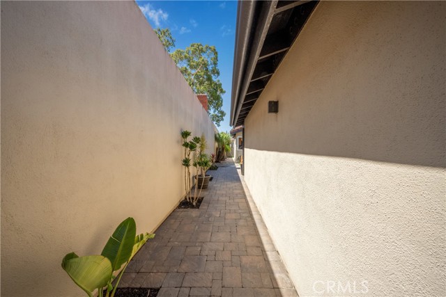 Detail Gallery Image 5 of 68 For 450 Electric, Seal Beach,  CA 90740 - 3 Beds | 2 Baths
