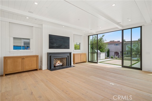 2820 Bayview Drive, Corona del Mar CA: https://media.crmls.org/medias/ae12eae0-2767-4fbf-b0d6-8af2f45cf62a.jpg