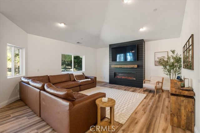 Detail Gallery Image 10 of 47 For 29563 Valley Stream Rd, Valley Center,  CA 92082 - 4 Beds | 2/1 Baths