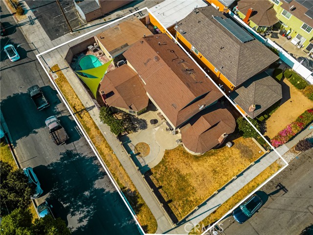 Detail Gallery Image 5 of 7 For 296 E Marker St, Long Beach,  CA 90805 - 6 Beds | 4 Baths