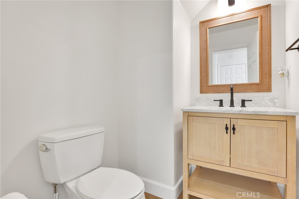 MLS #OC25270276 image #9