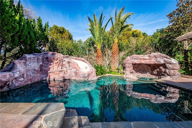 41504 Mission Drive, Palmdale CA: https://media.crmls.org/medias/ae146ad2-0e2b-4290-bc7e-5bb90339ad59.jpg