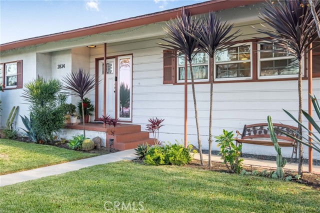 Detail Gallery Image 2 of 27 For 2834 Palo Verde, Long Beach,  CA 90815 - 4 Beds | 2 Baths