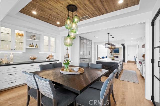 Detail Gallery Image 8 of 35 For 302 Orchid Ave, Corona Del Mar,  CA 92625 - 4 Beds | 4/1 Baths