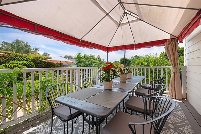 555 Through Street, Laguna Beach CA: https://media.crmls.org/medias/ae14e27f-f206-4c20-82d8-aa597eaf7bf8.jpg