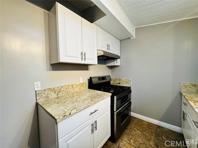 Detail Gallery Image 11 of 22 For 9 Dunlap, Bakersfield,  CA 93309 - 4 Beds | 2 Baths