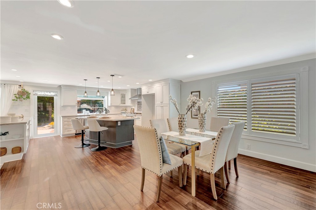 MLS #OC25183386 img 6